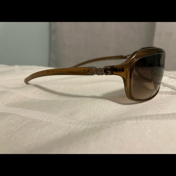D&G sunglasses - Picture 3 of 3